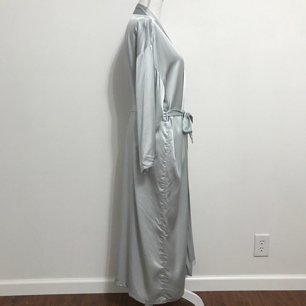 Vivaterra 100% Silk Light Blue Long Robe - Picture 4 of 11